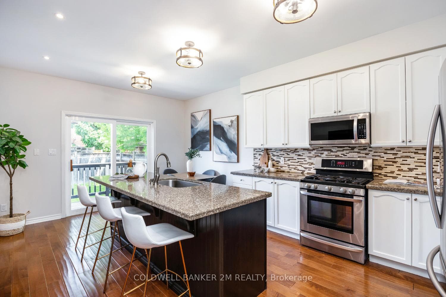 24 Montague Avenue photo 6