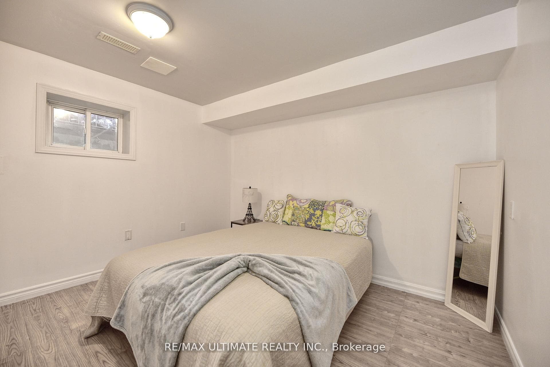 227 Earlscourt Avenue photo 24
