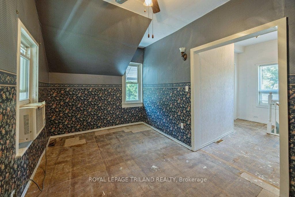 3 Pleasant Street photo 19