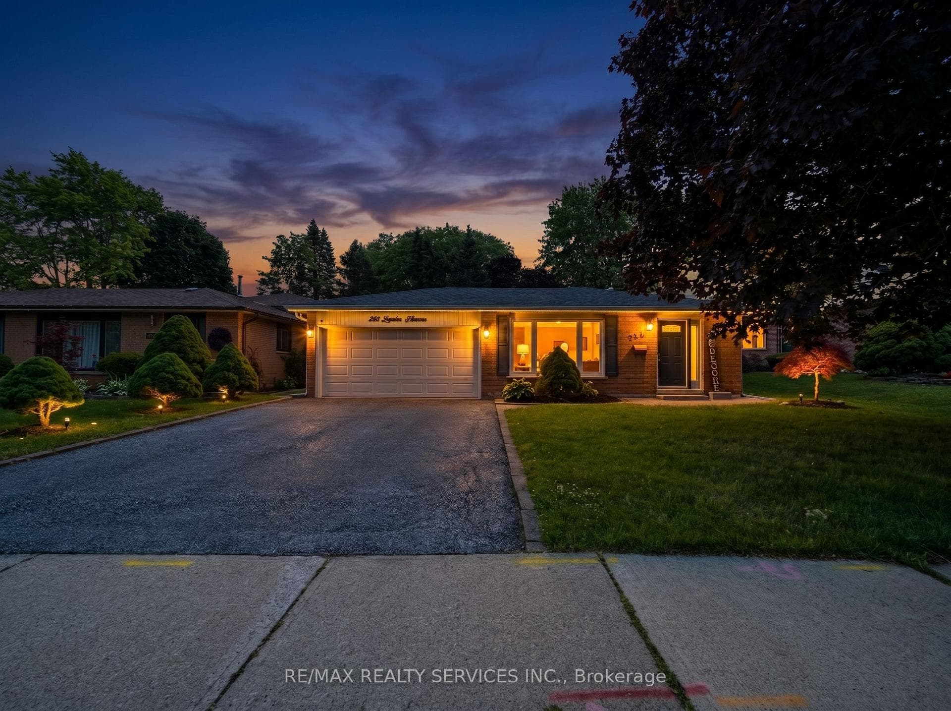 238 Laurier Avenue photo 1