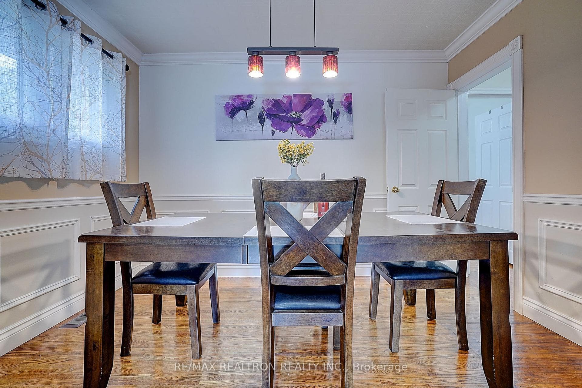 583 Pinewood Street photo 12