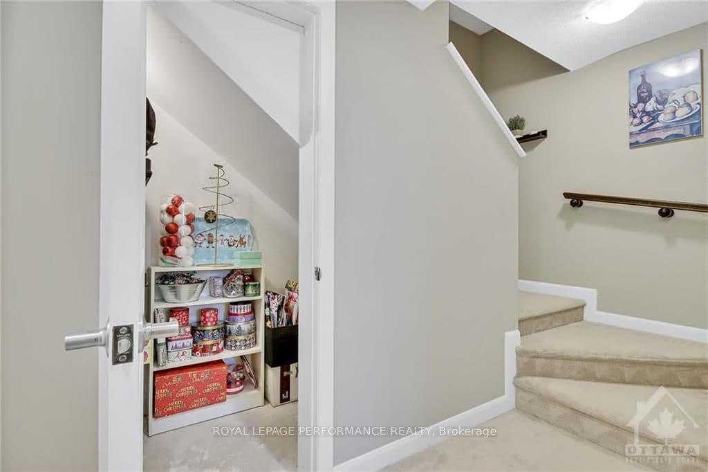 1213 CHAPMAN MILLS Drive Unit 2 photo 19