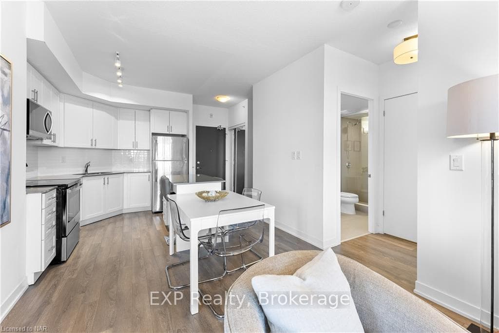 550 NORTH SERVICE Road Unit 219 photo 15