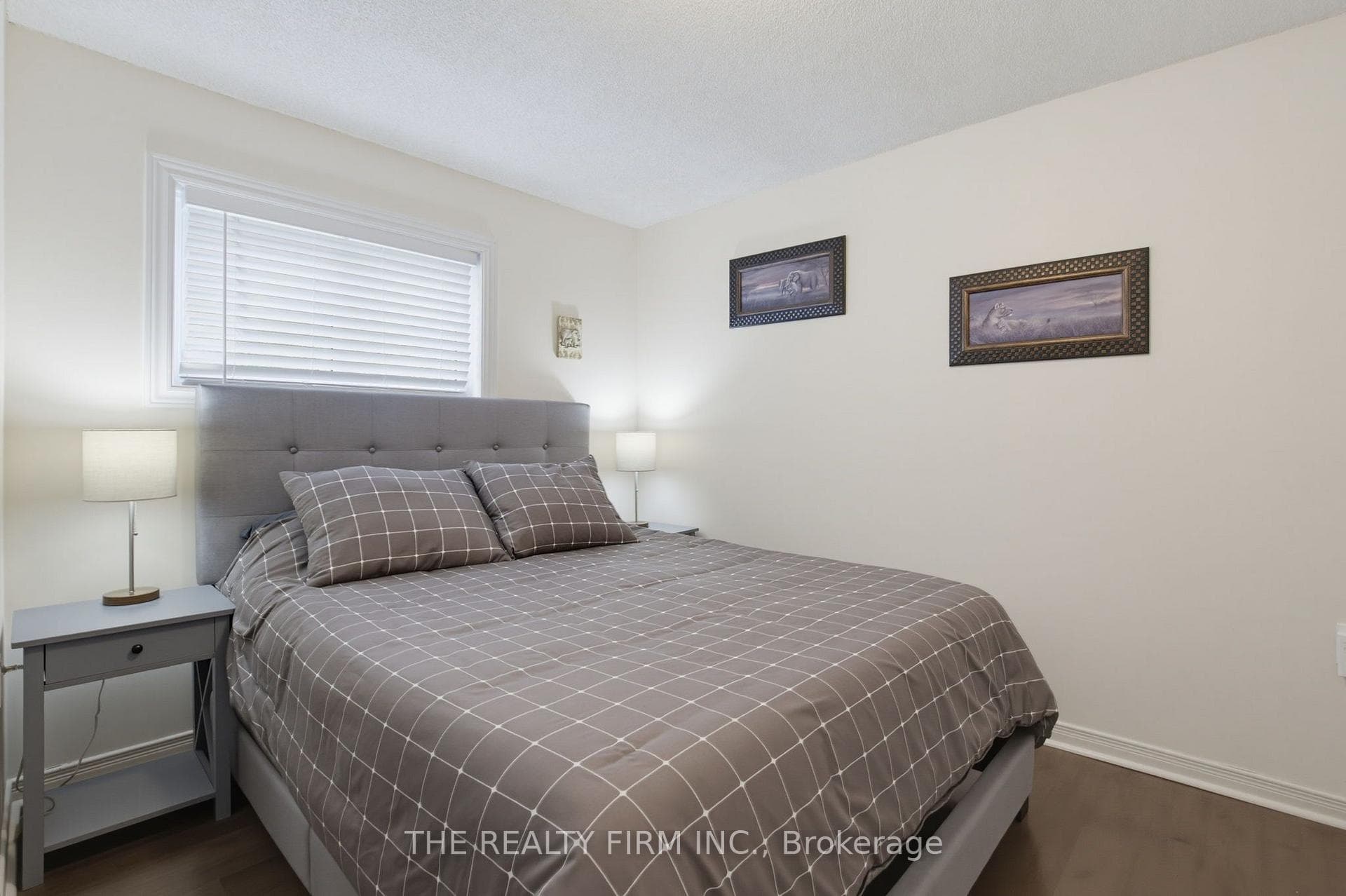 493 Maple Street photo 26