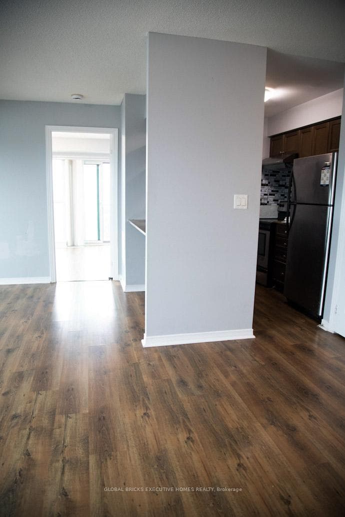 215 Queen Street Unit 1203 photo 12