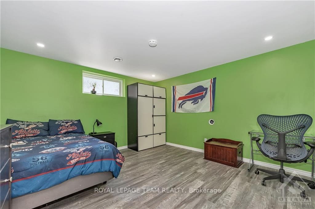 556 MCLACHLAN Road photo 22