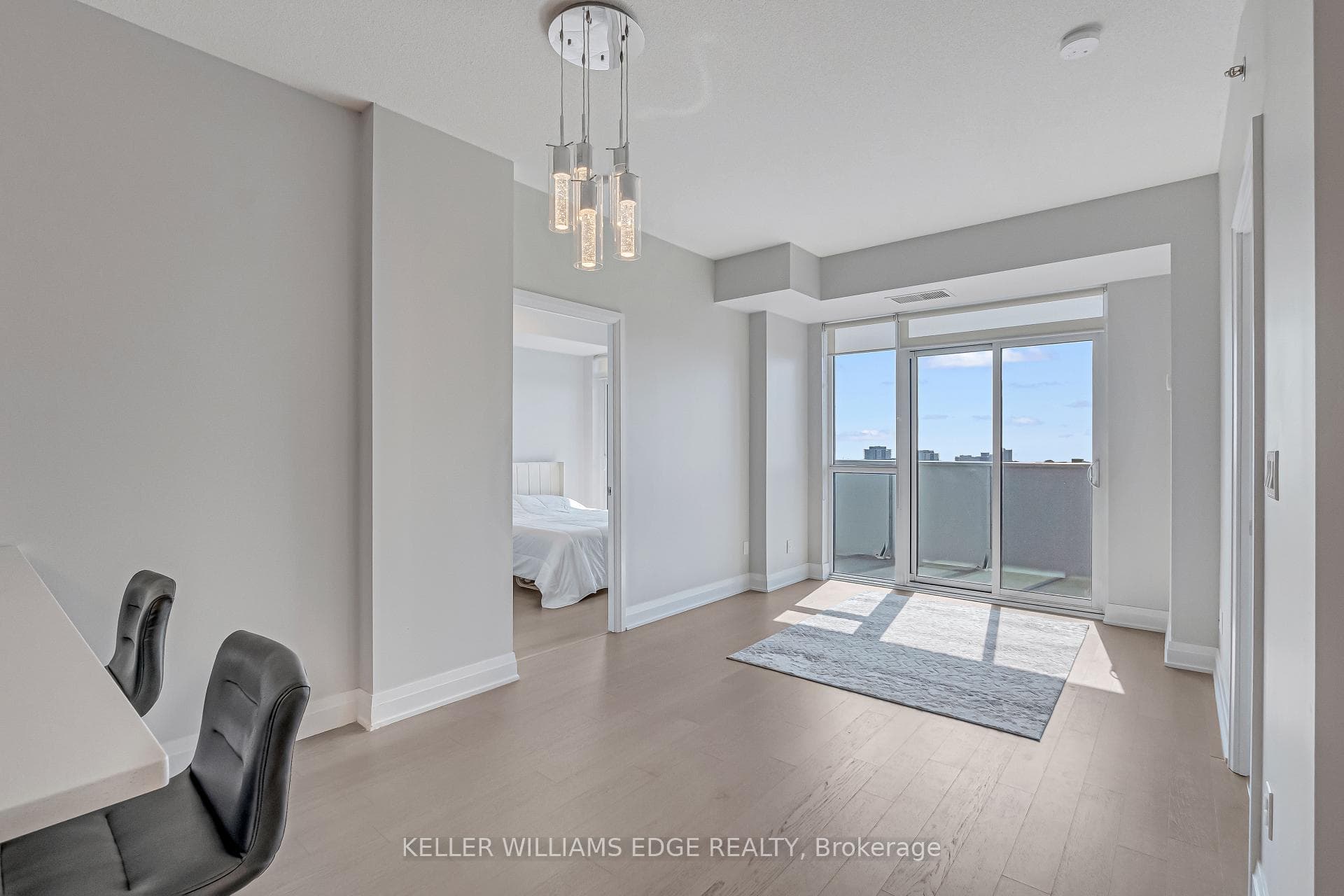55 Speers Road Unit 1106 photo 5