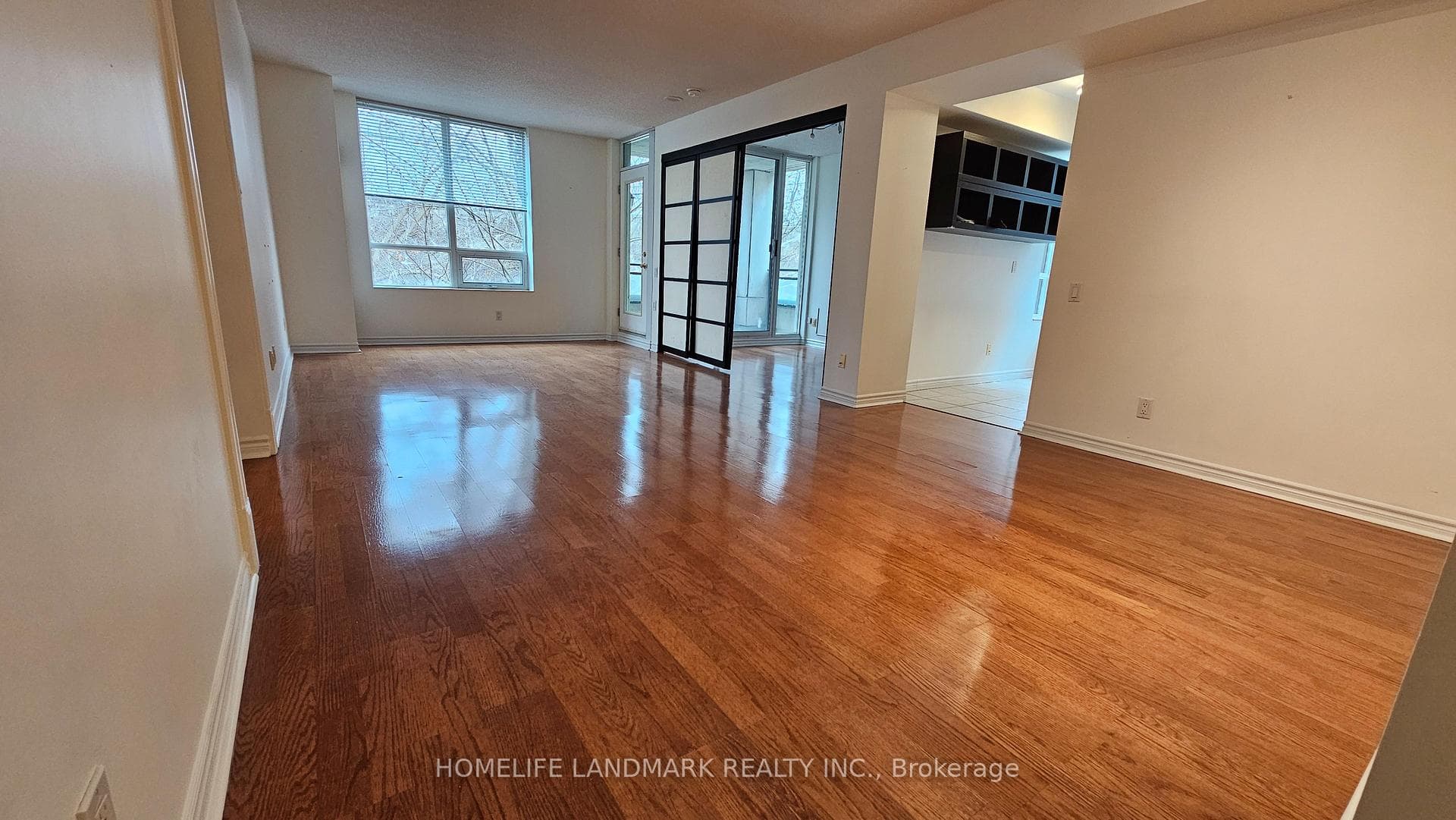 18 William Carson Crescent Unit 307 photo 4