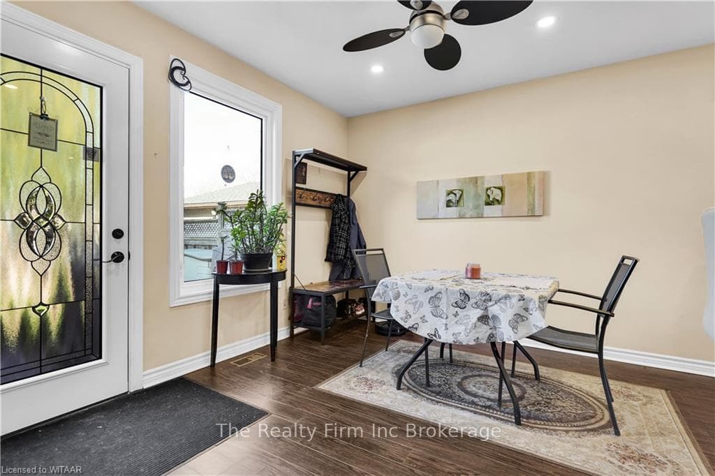 814 BERKSHIRE Drive photo 7