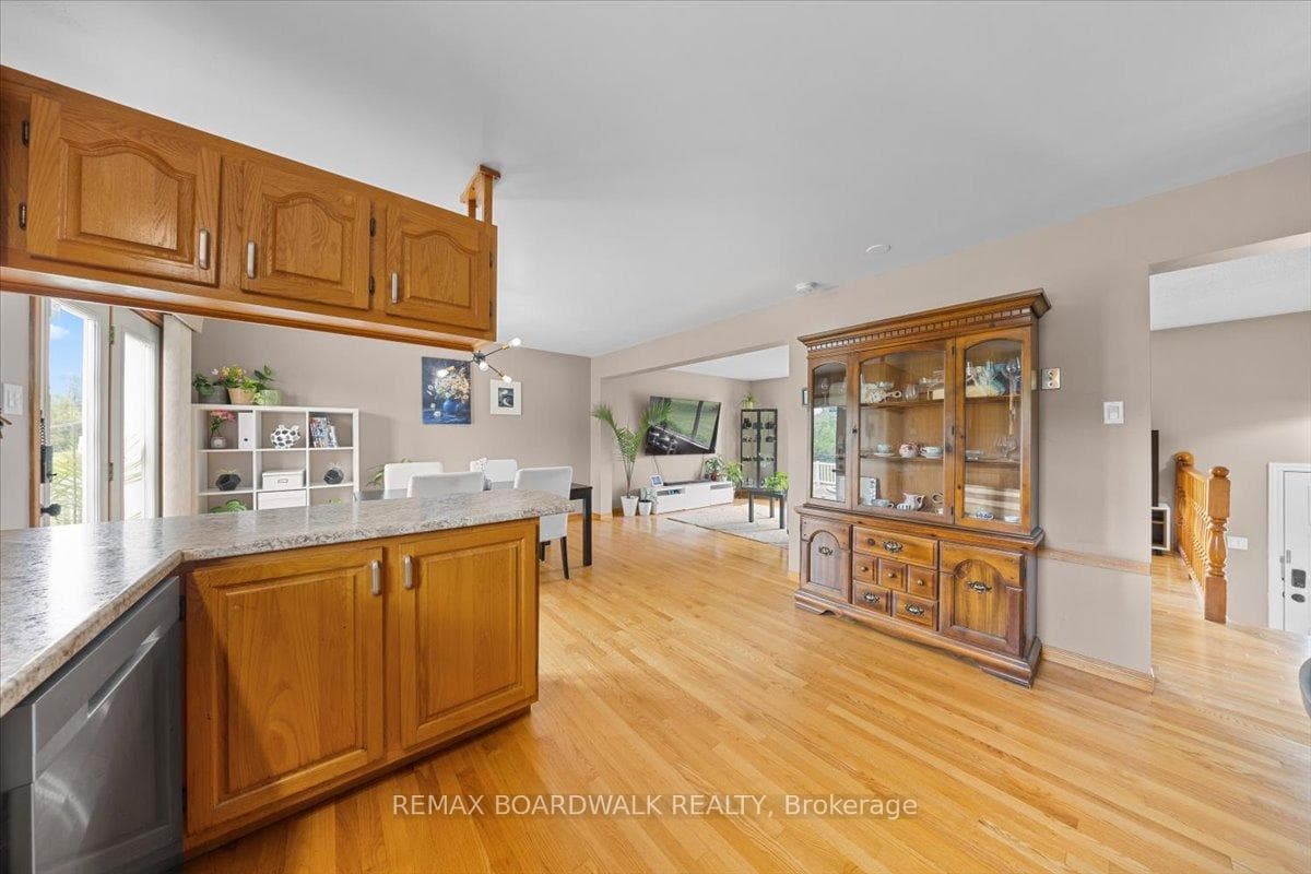 1262 Ford Road photo 15