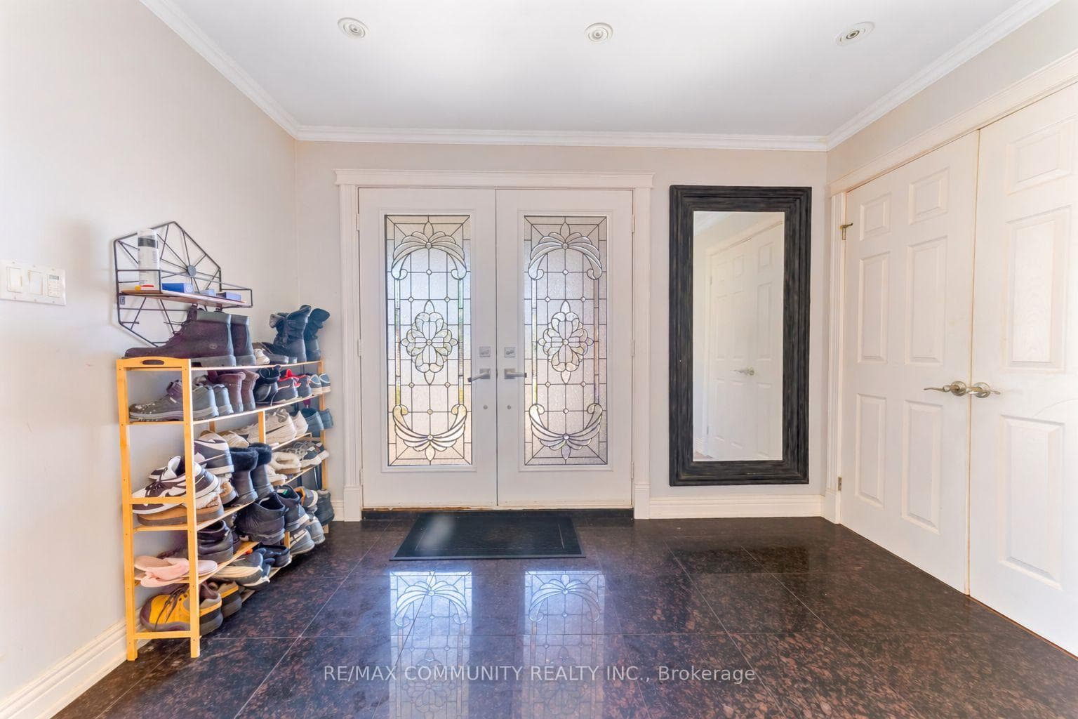 56 Cedar Brae Boulevard photo 6