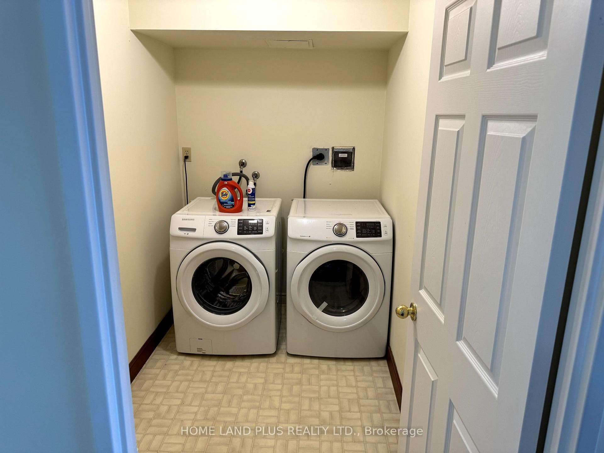 1 Clark Avenue Unit 1202 photo 21