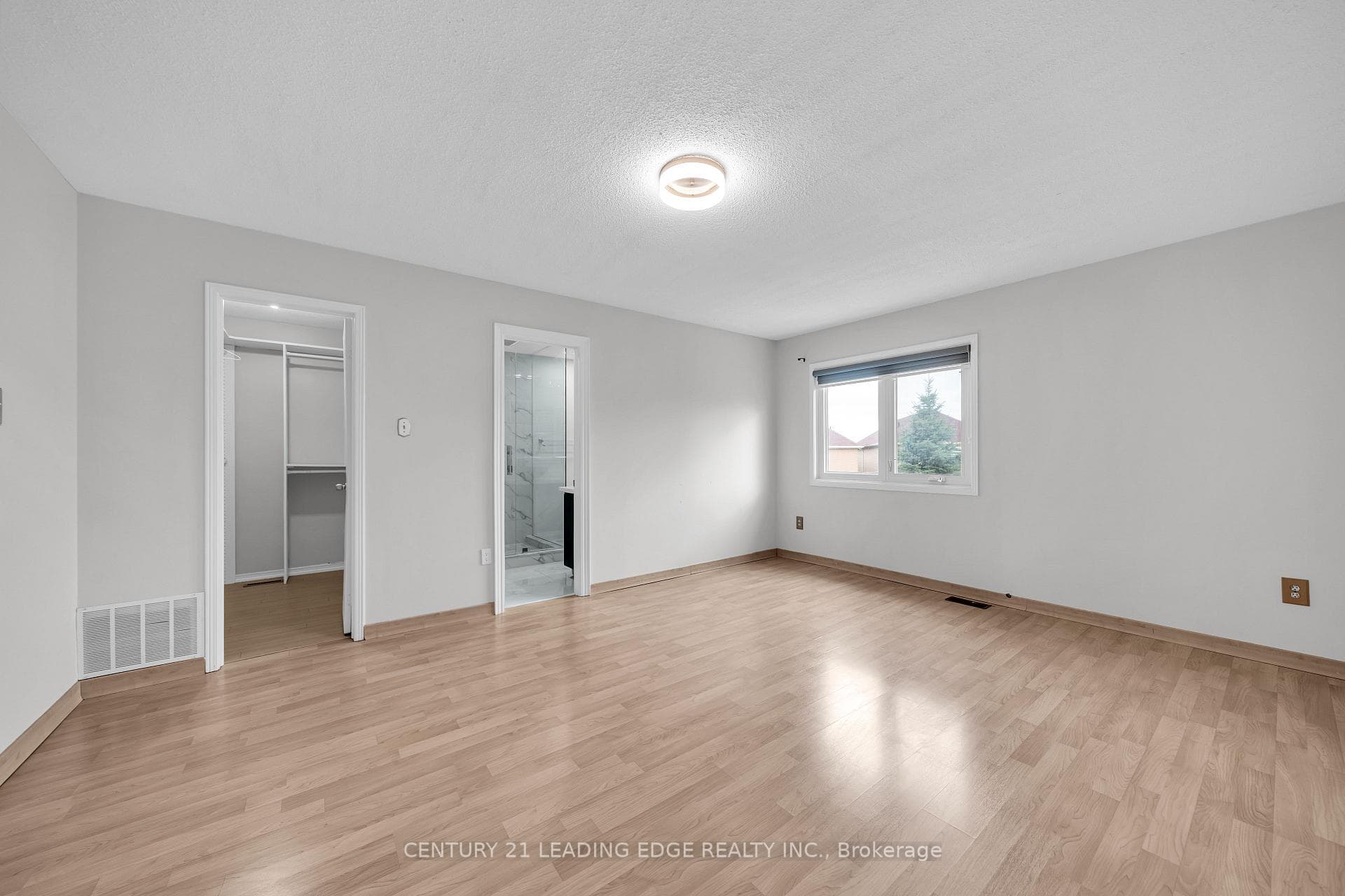 19 Connery Crescent photo 20