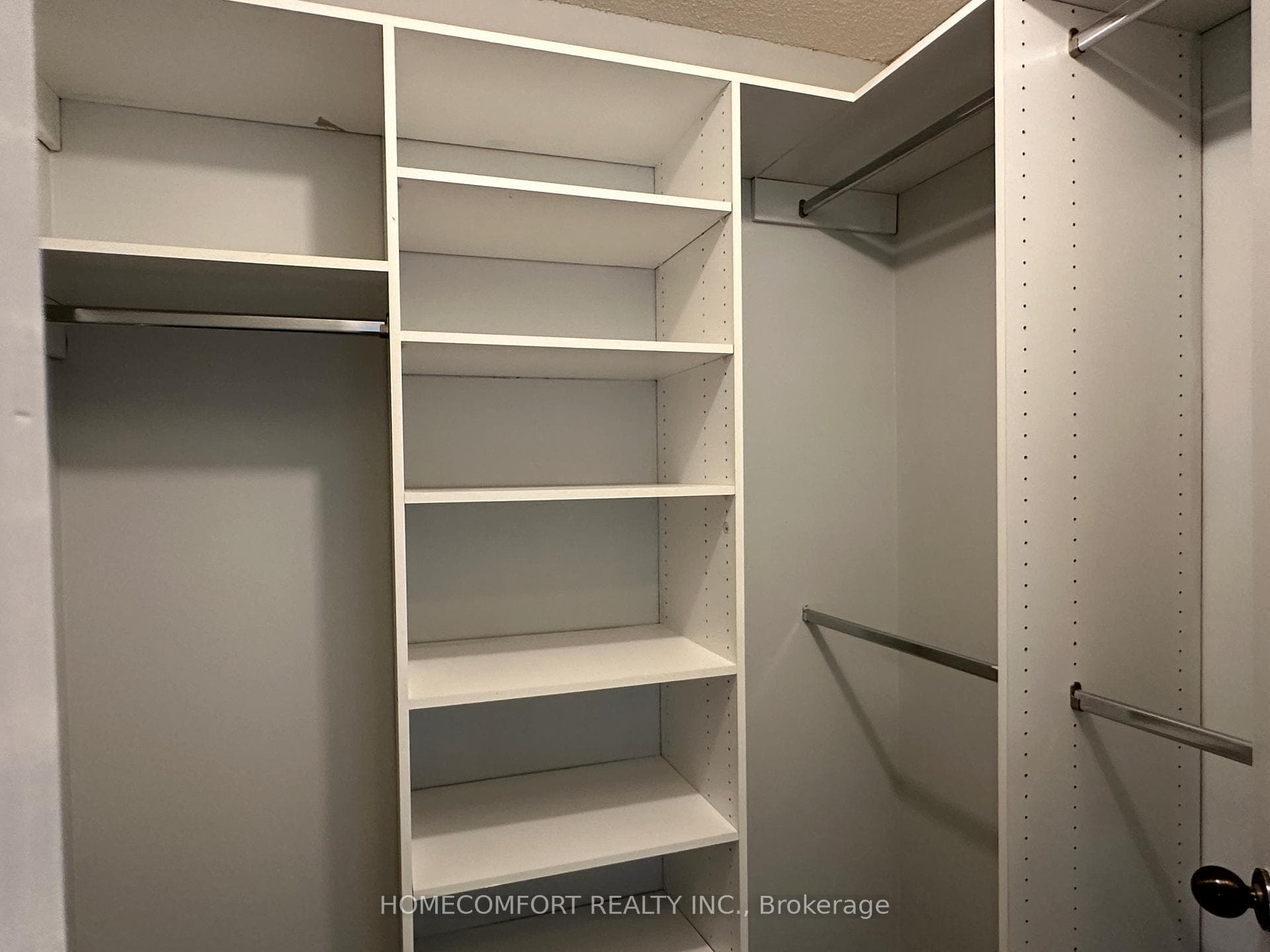 200 Glenmanor Way photo 22