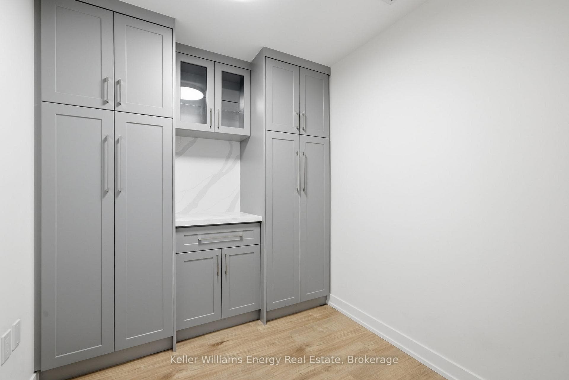 201 Brock Street Unit 417 photo 19