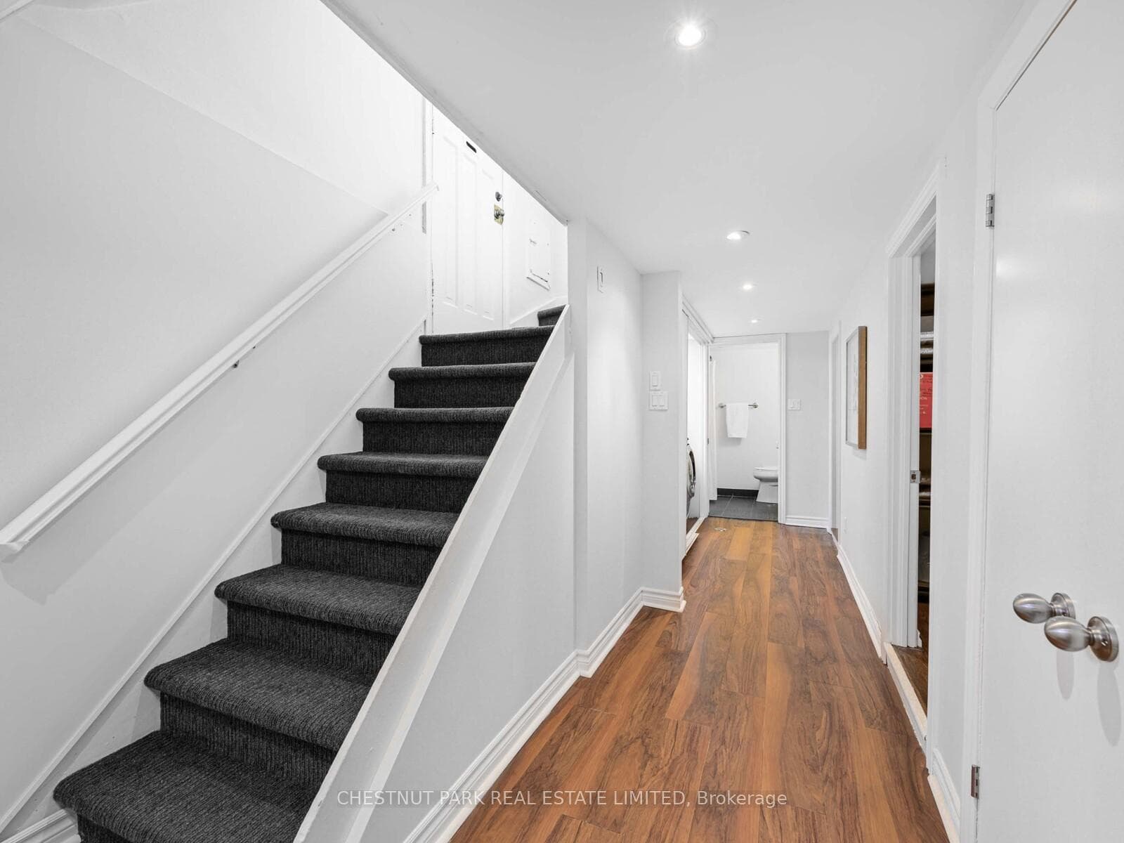 27 Rowley Avenue photo 25