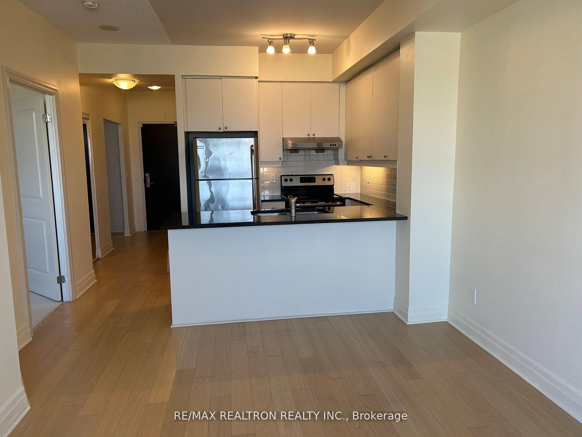 8130 Birchmount Road Unit 813 photo 12