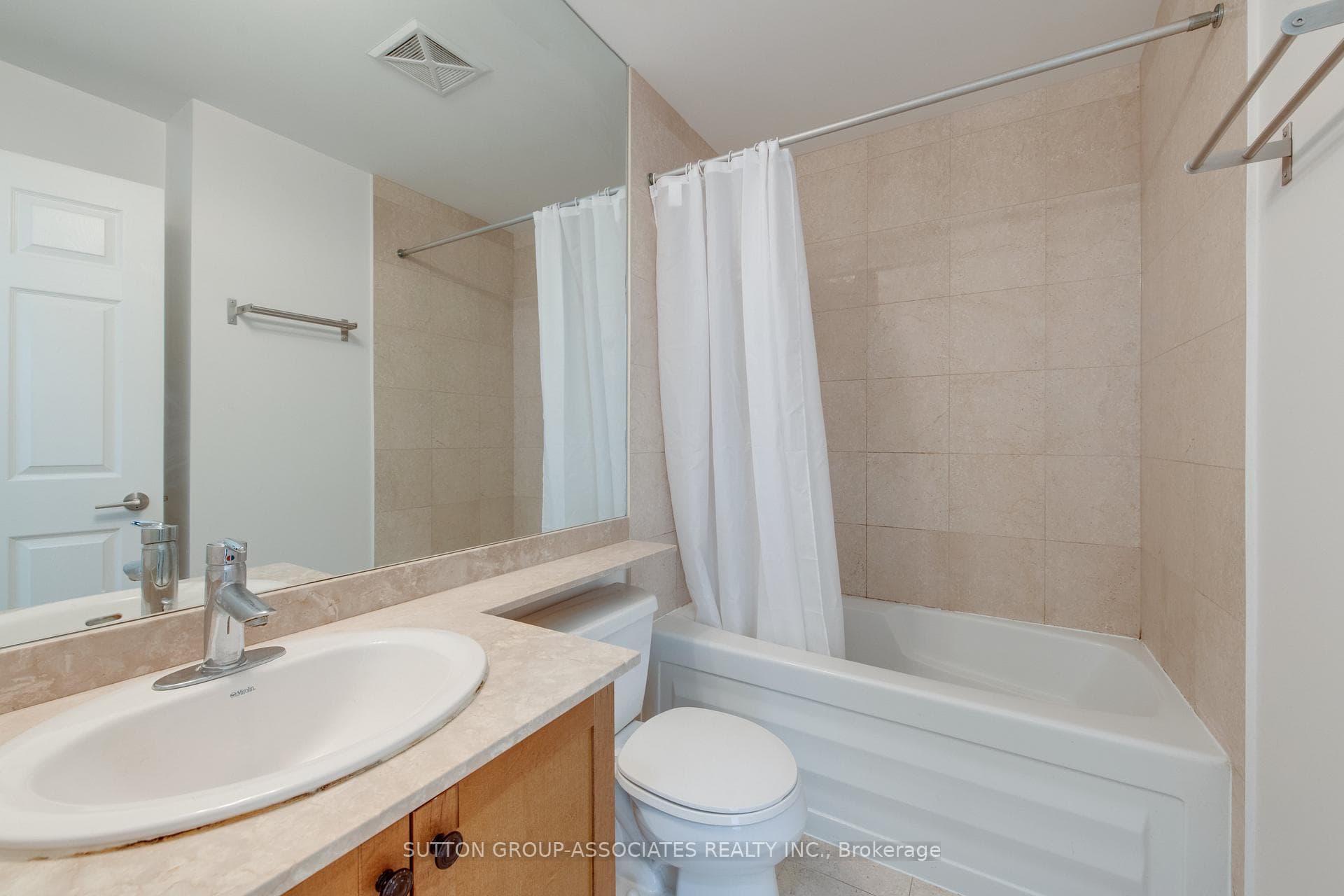 736 Spadina Avenue Unit 306 photo 15