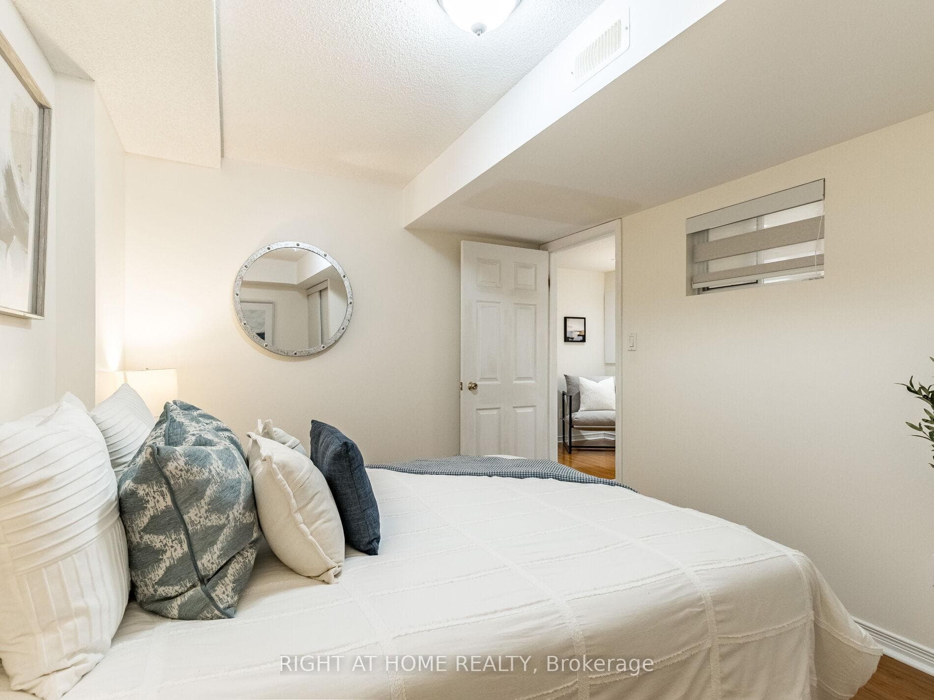 5525 Creditrise Place photo 43