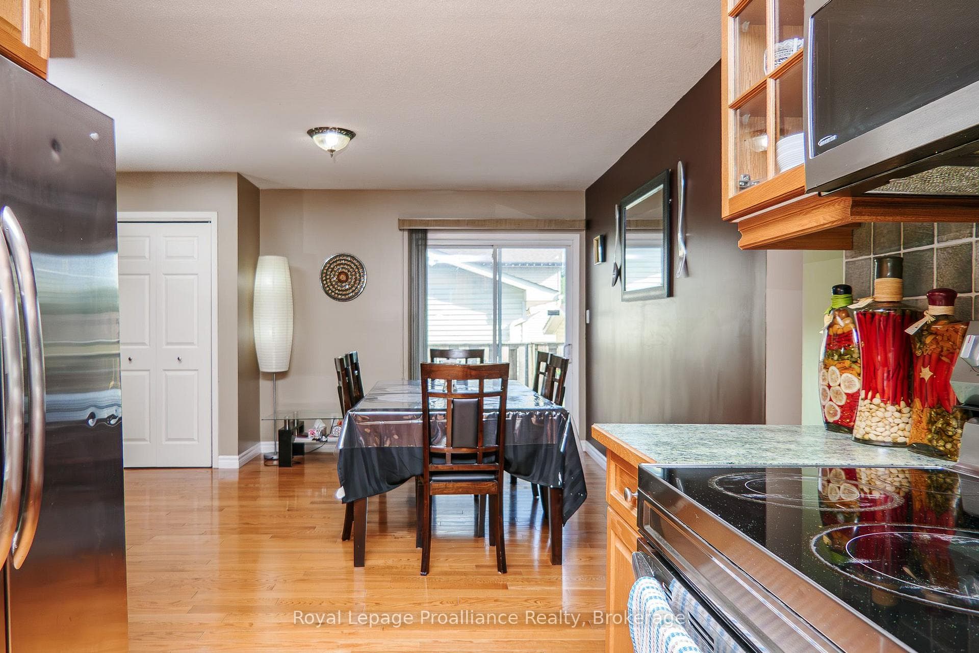 44 Ireland Drive photo 8