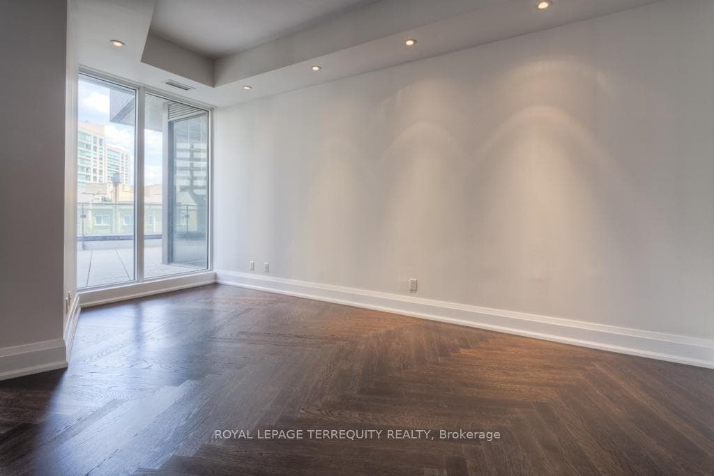 88 Davenport Road Unit 309 photo 19