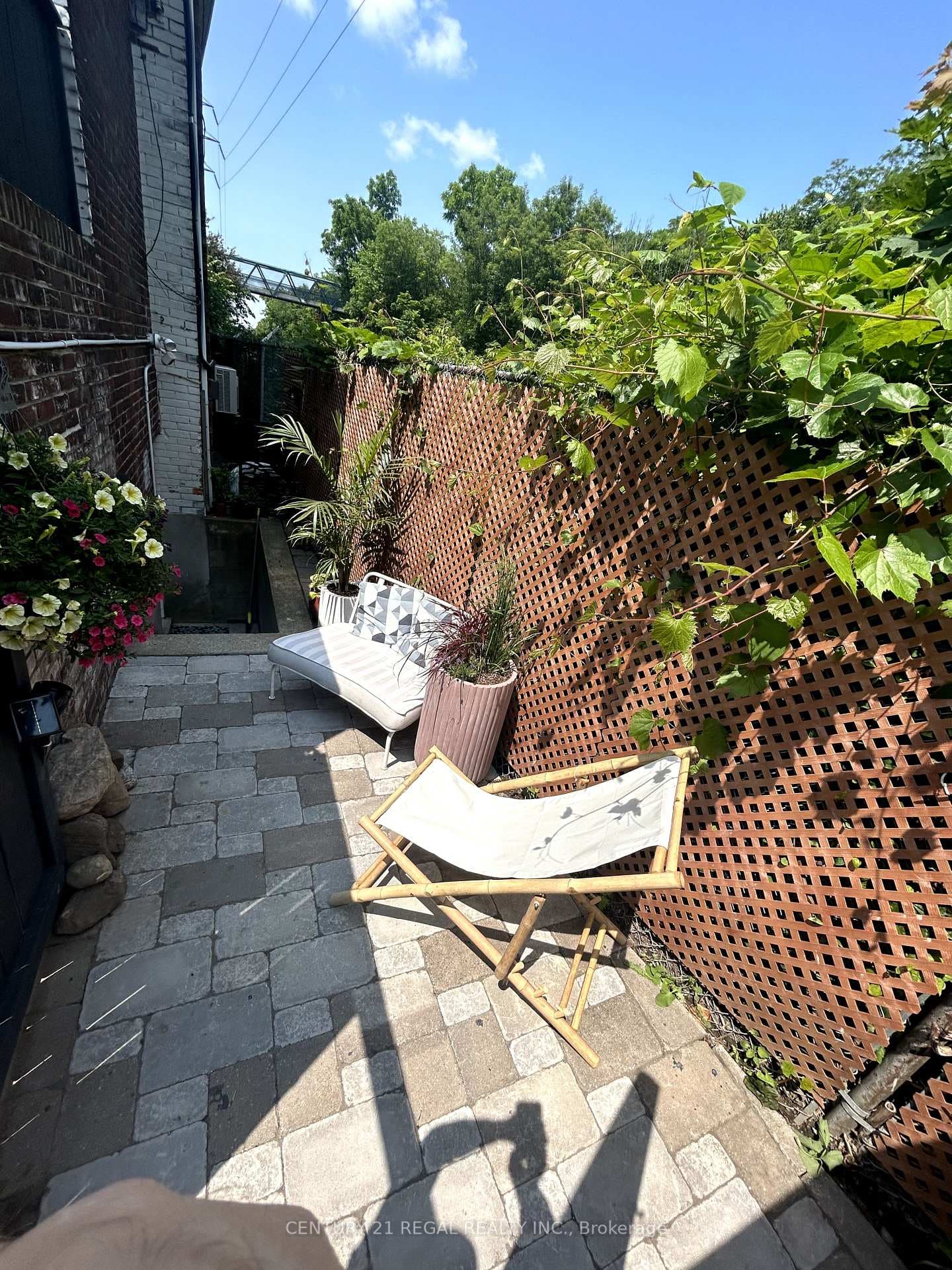 394 Summerhill Avenue Unit Lower photo 21