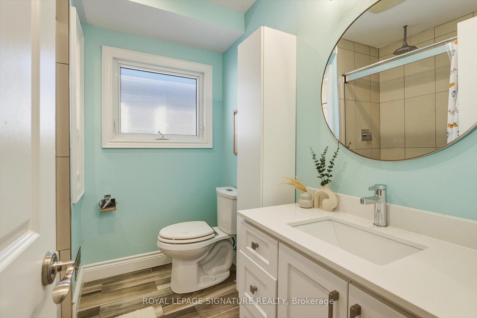 122 Holborne Avenue photo 32