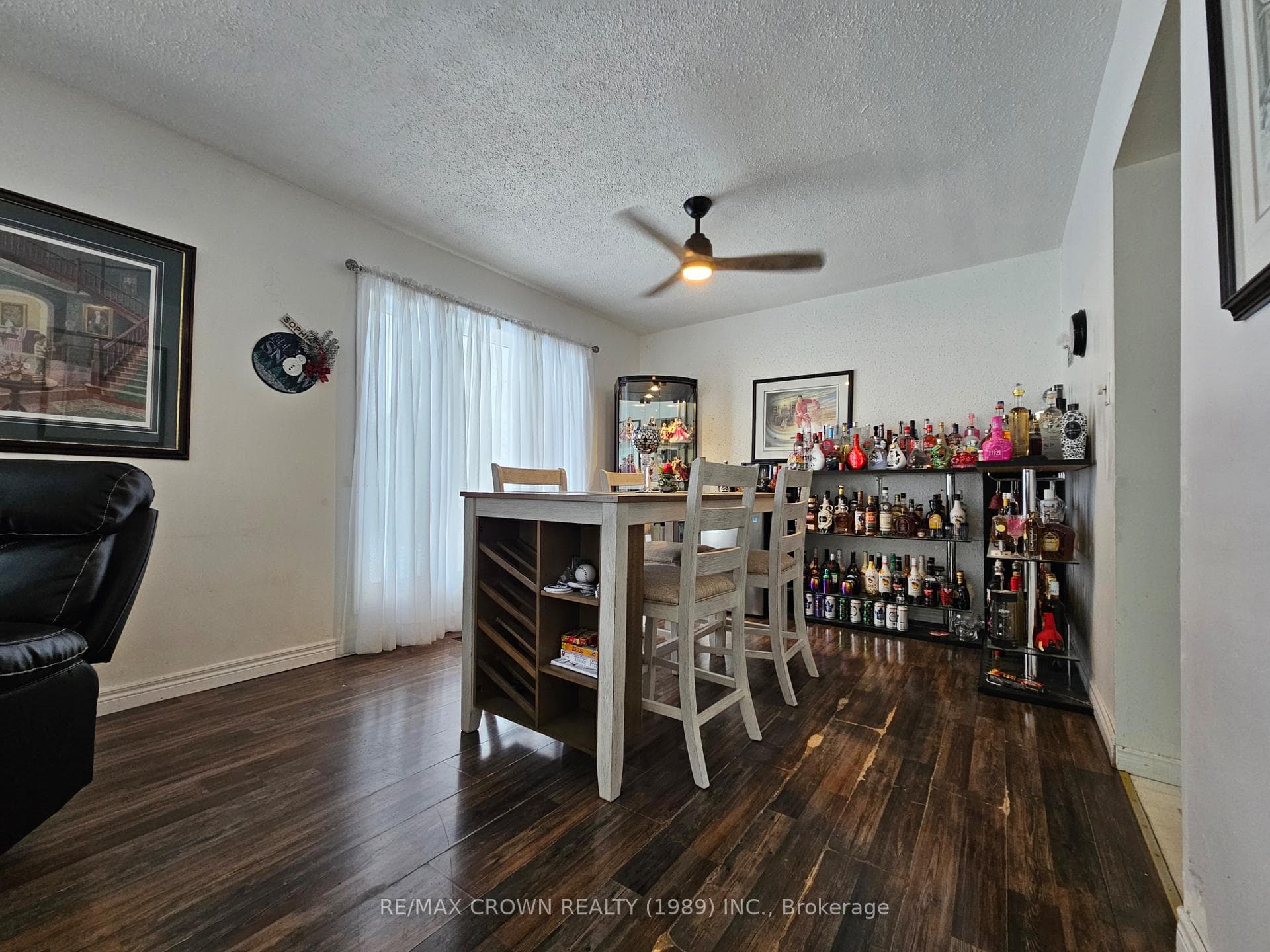 205 Lakeside Drive photo 17