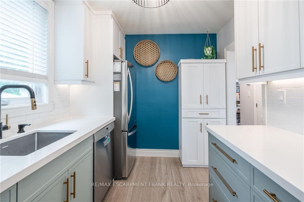 105 East 13th Street photo 11