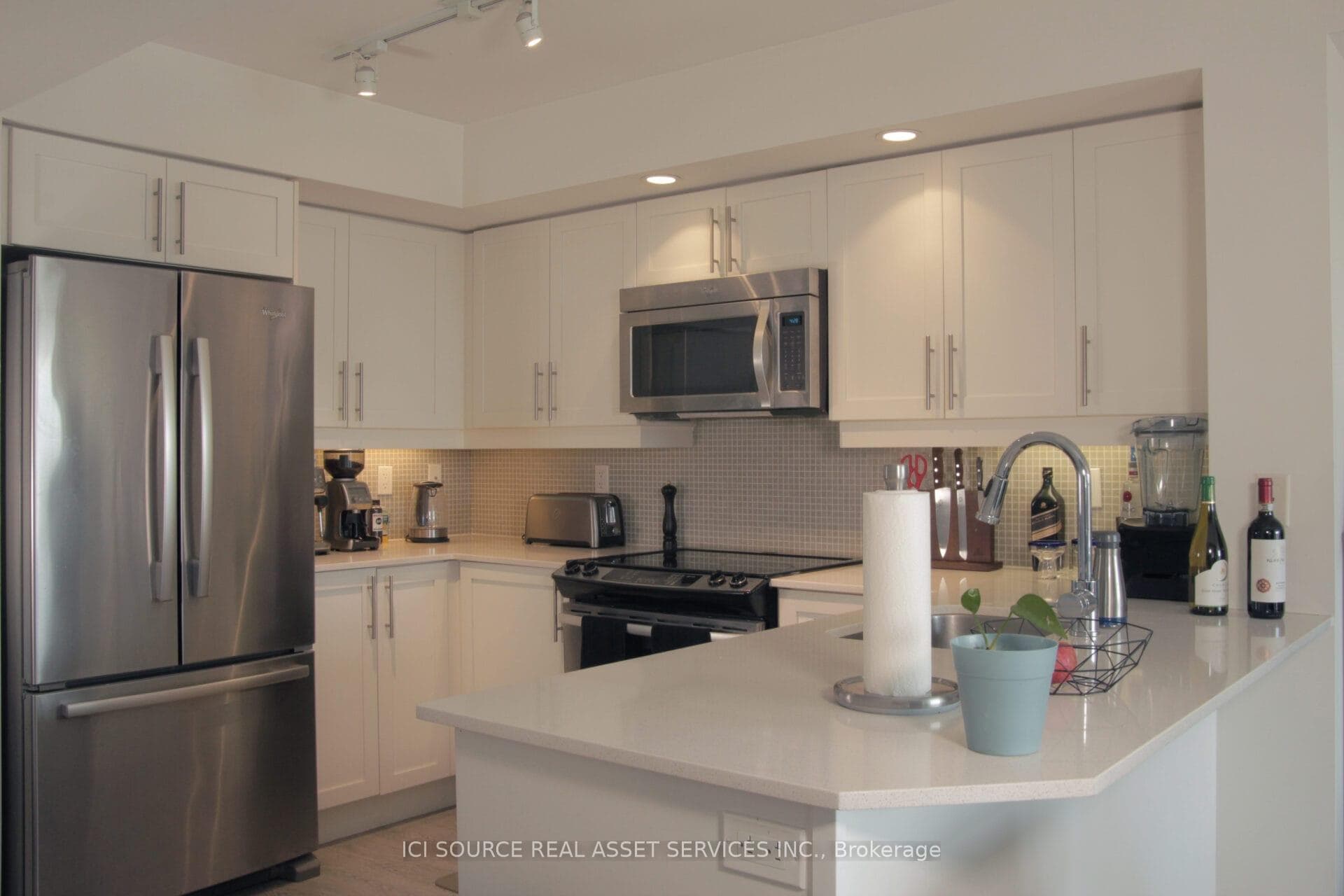 85 East Liberty Street Unit 1018 photo 7