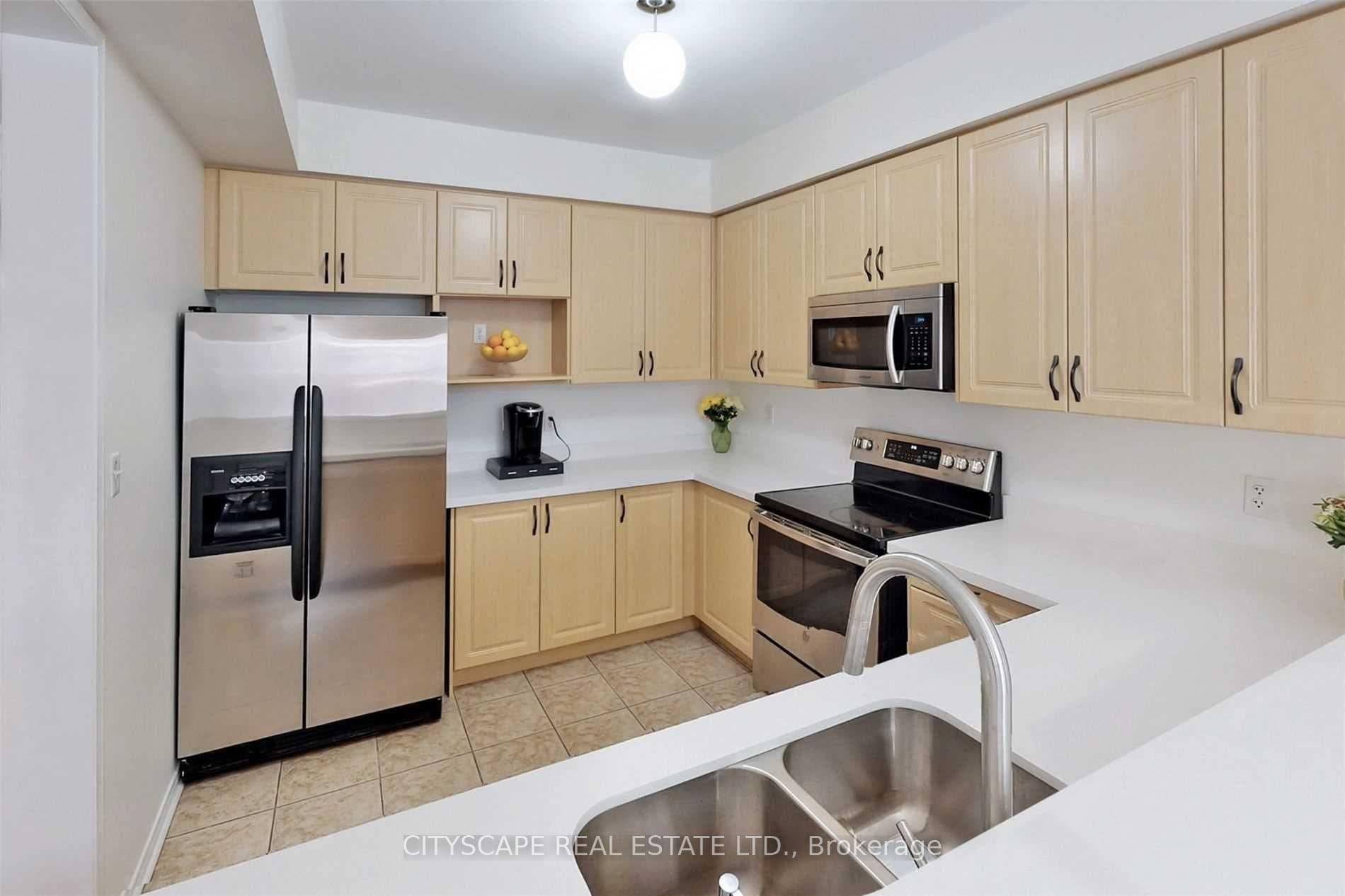 427 Hobbs Crescent photo 13