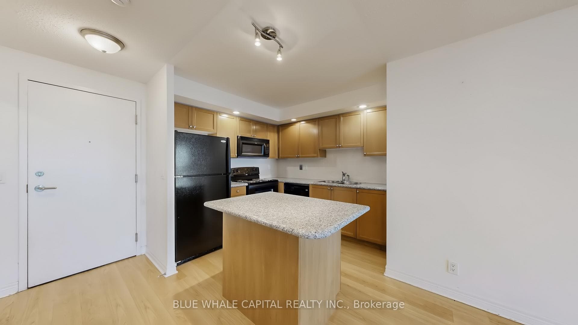 33 Cox Boulevard Unit 1601 photo 16