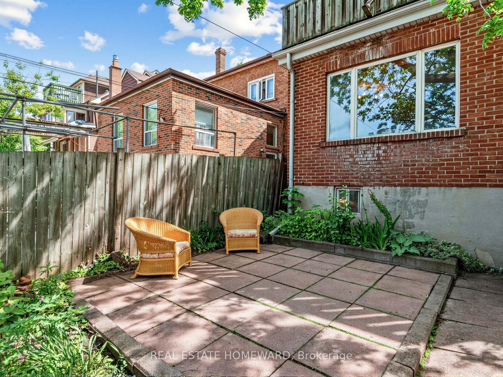 46 Westmount Avenue photo 42