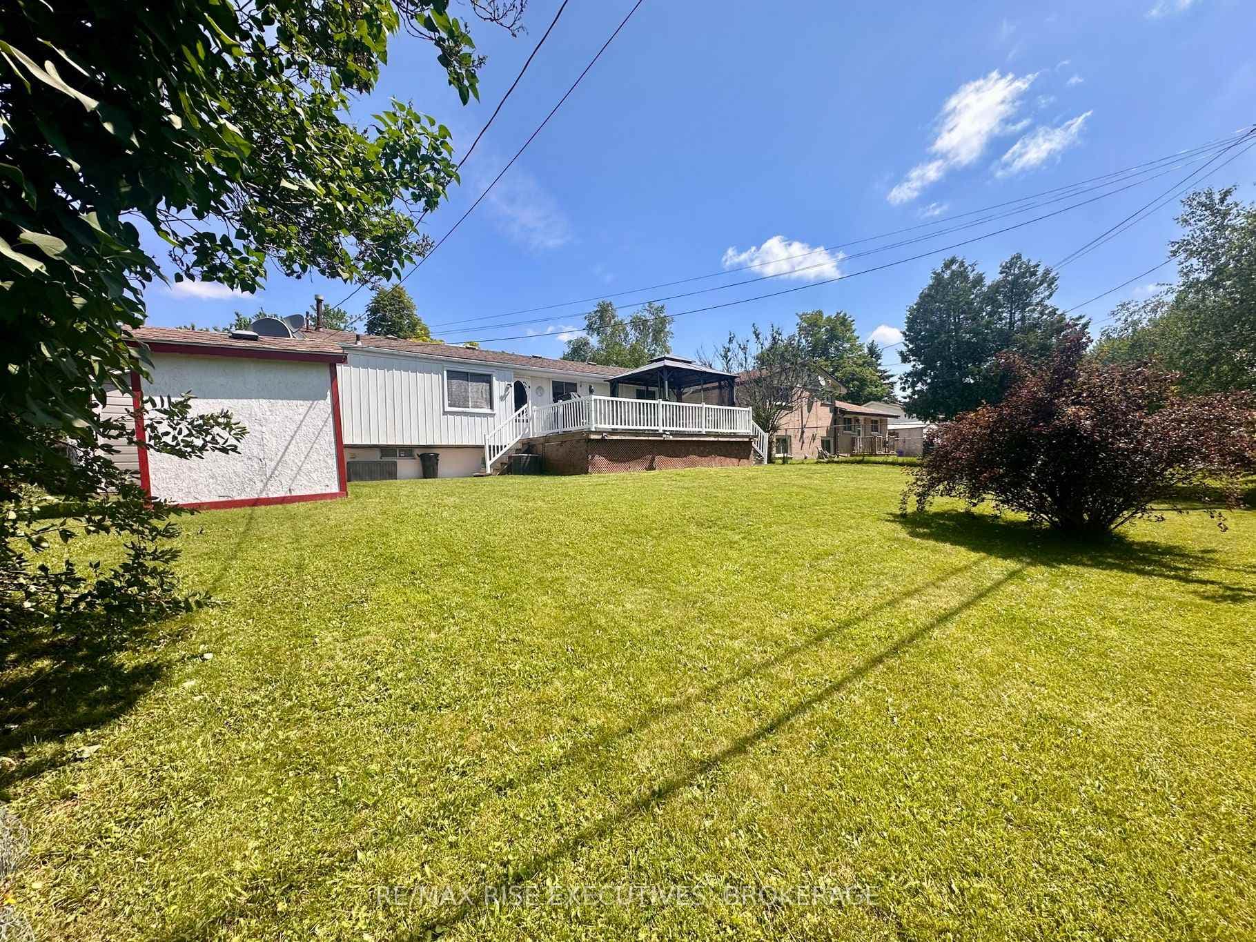214 Amherst Drive photo 18