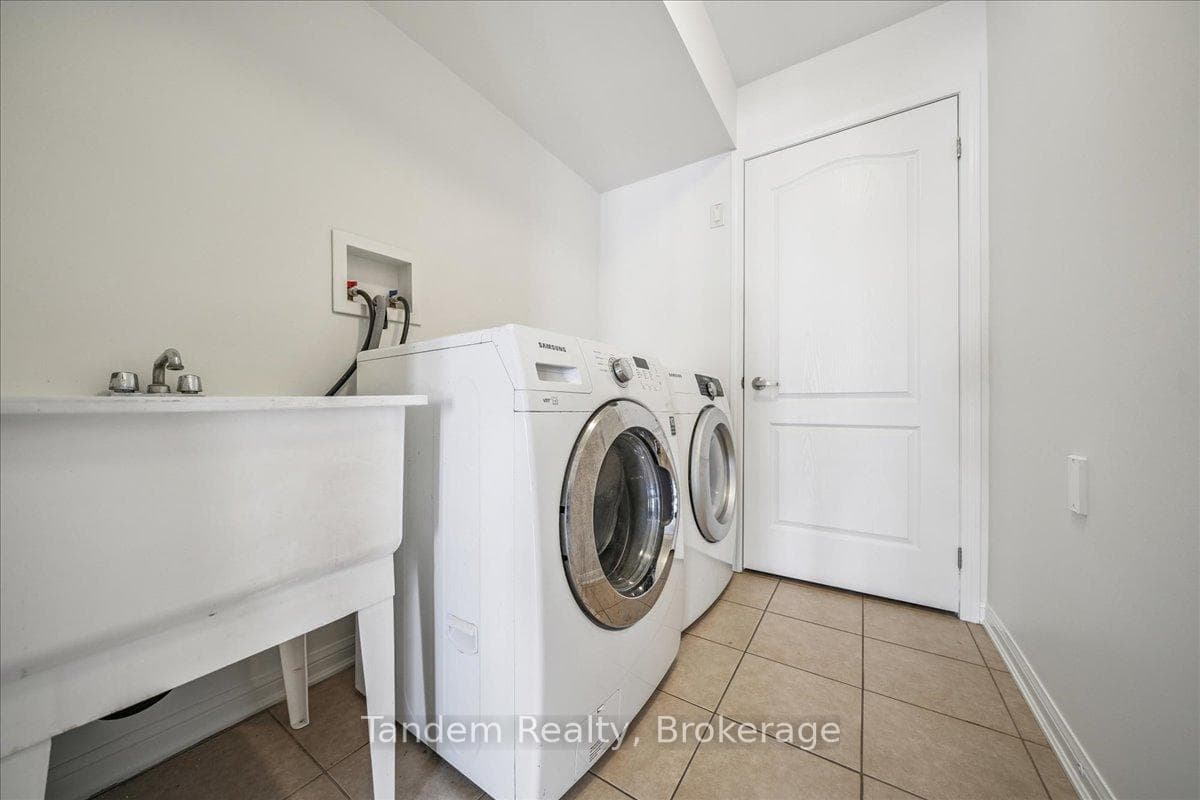 605 Attenborough Terrace photo 21