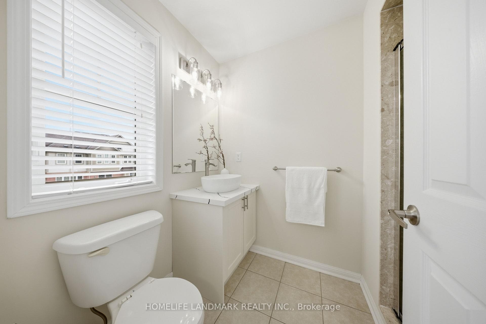 268 Wetenhall Landing photo 27