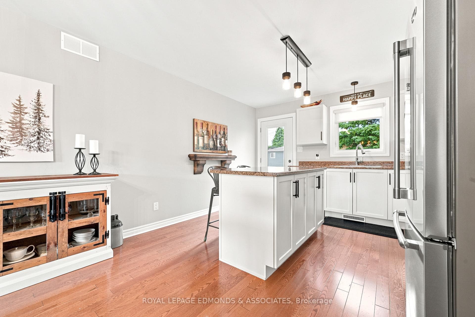 375 Patricia Avenue photo 13