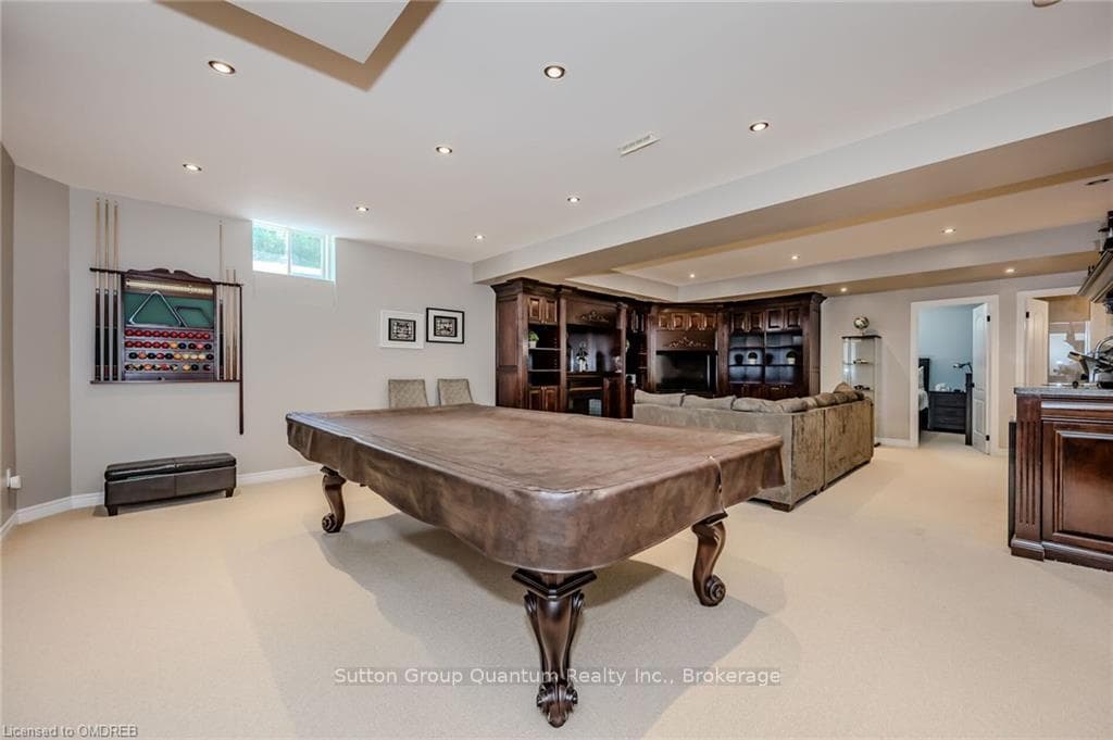 1492 PINERY Crescent photo 16