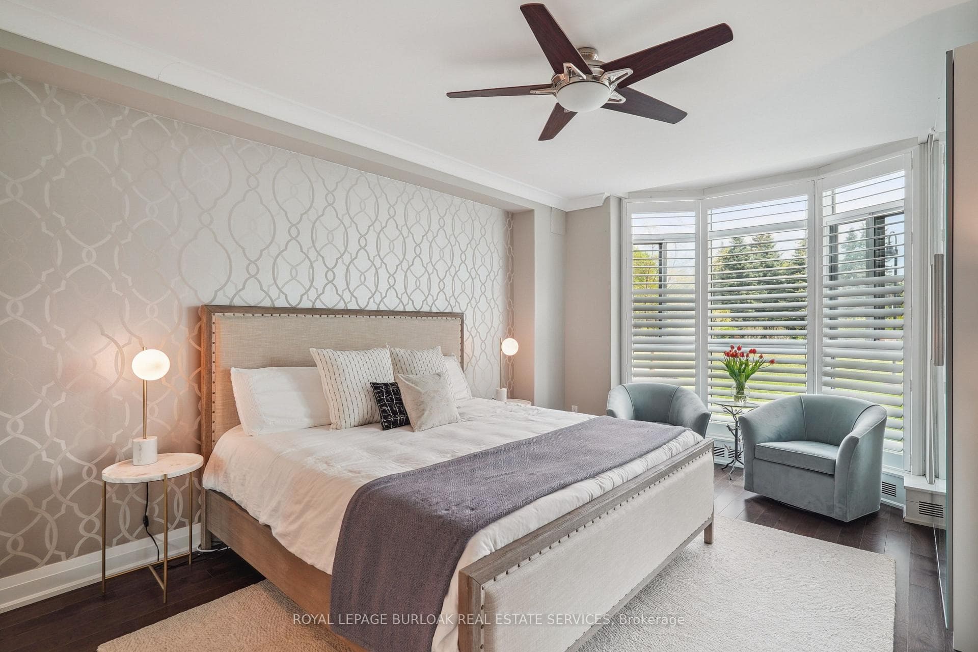 5250 Lakeshore Road Unit 106 photo 17
