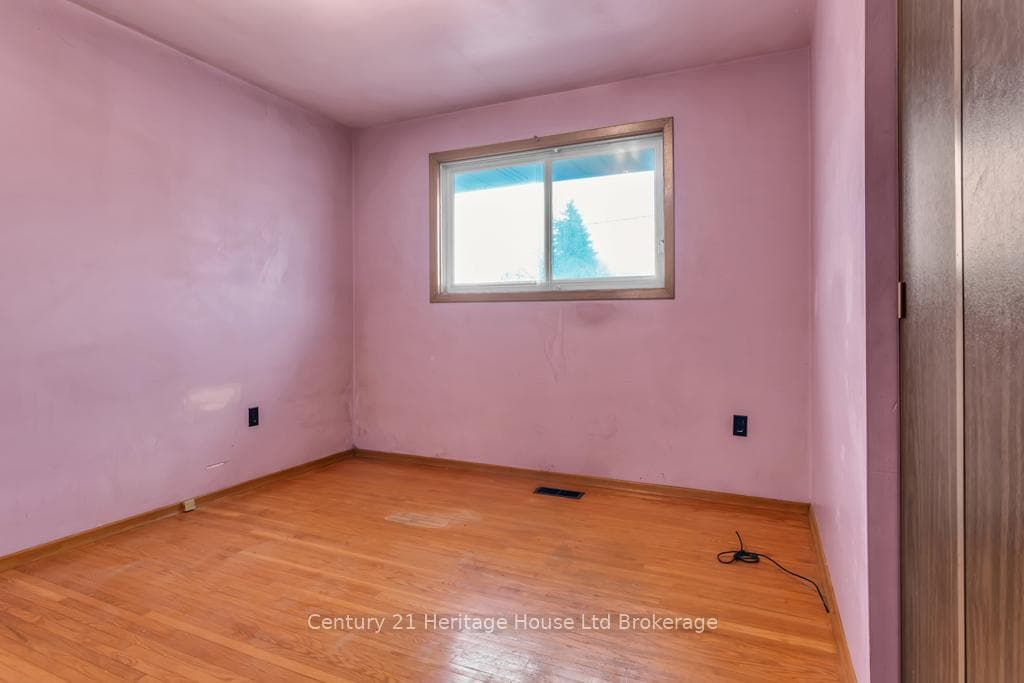 368 Odlum Drive photo 8