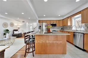 561 Avignon Place photo 12