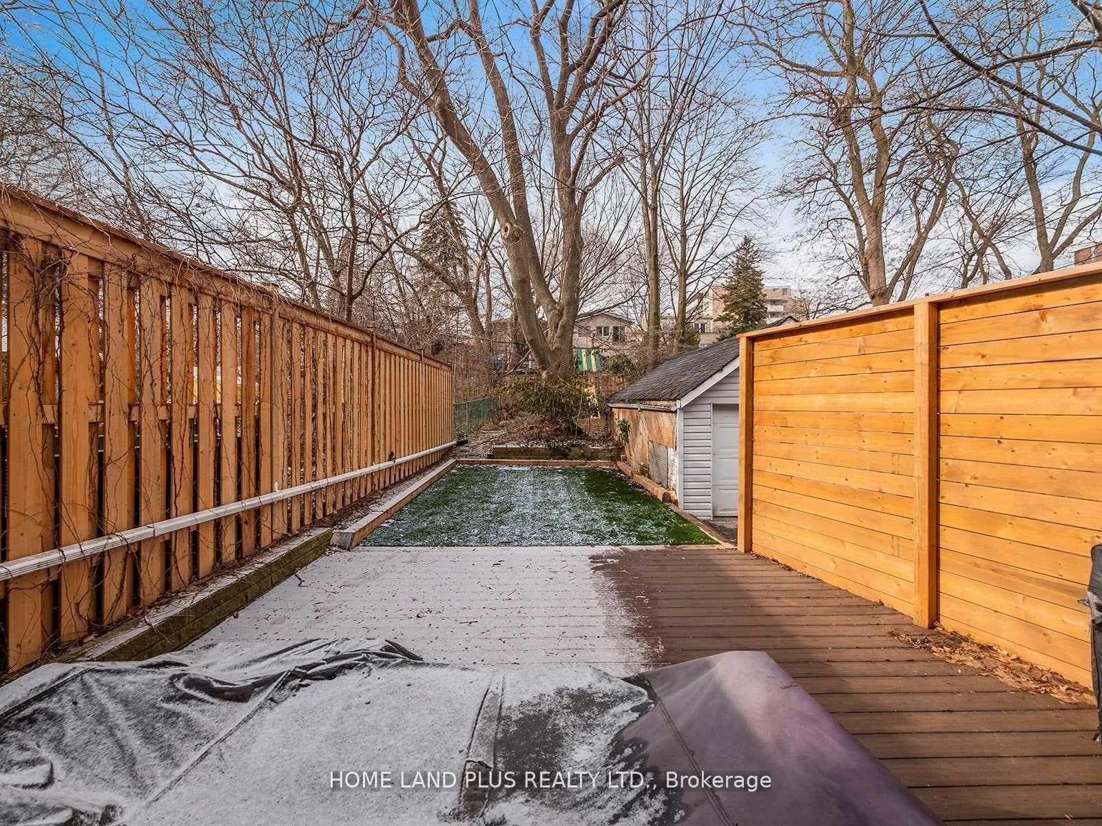 70 Mann Avenue photo 20