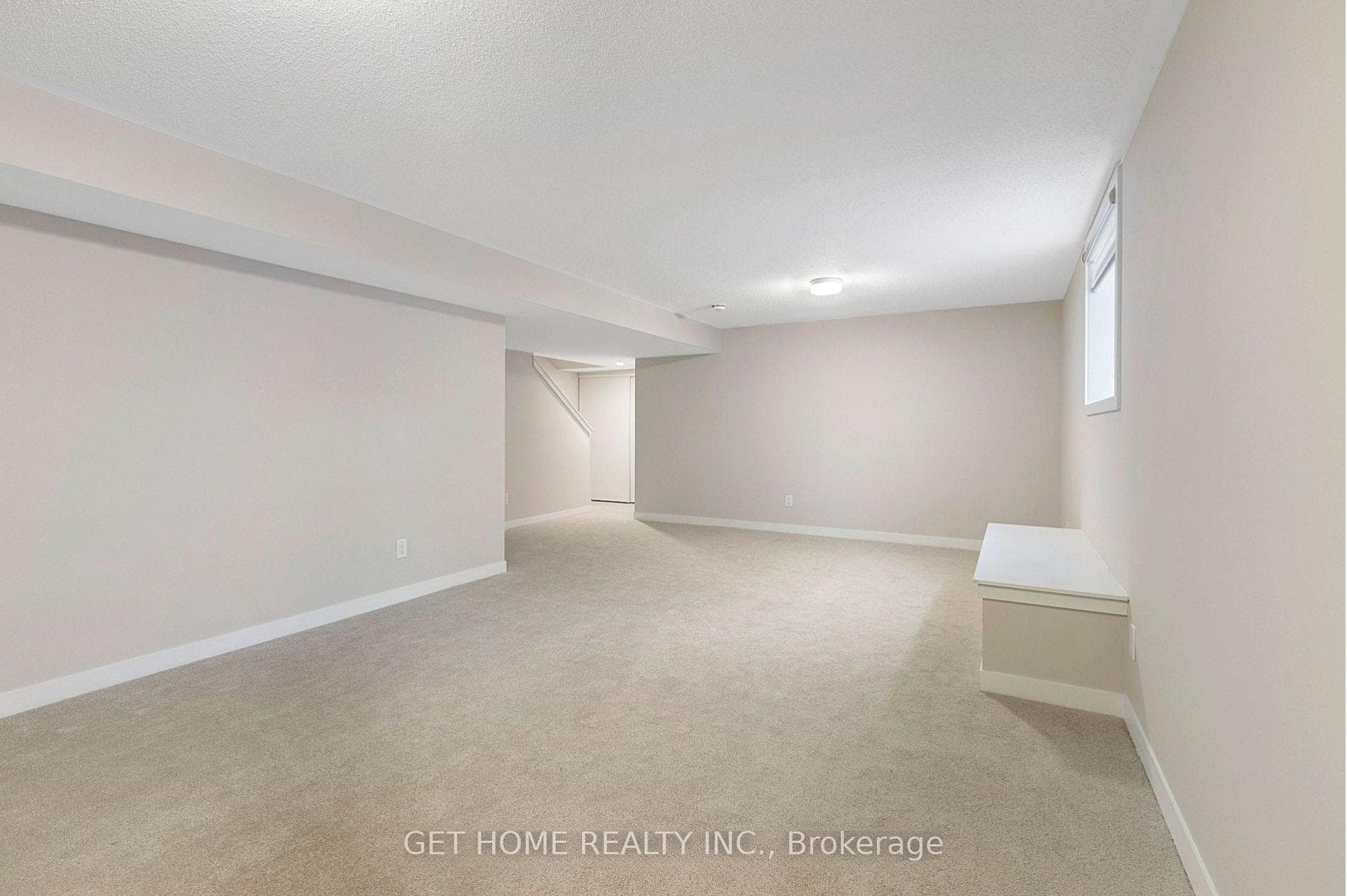 900 Parnian Private photo 19