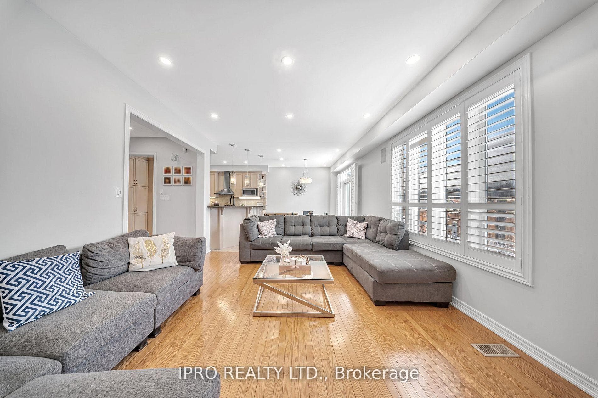15 Frassino Drive photo 12