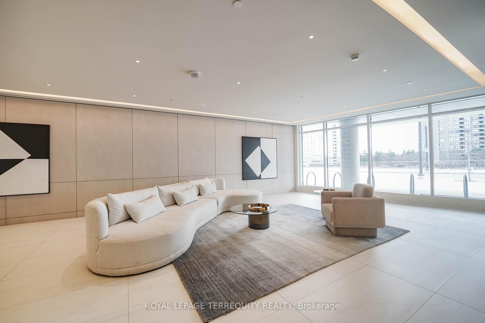 50 Upper Mall Way Unit 2612 photo 7