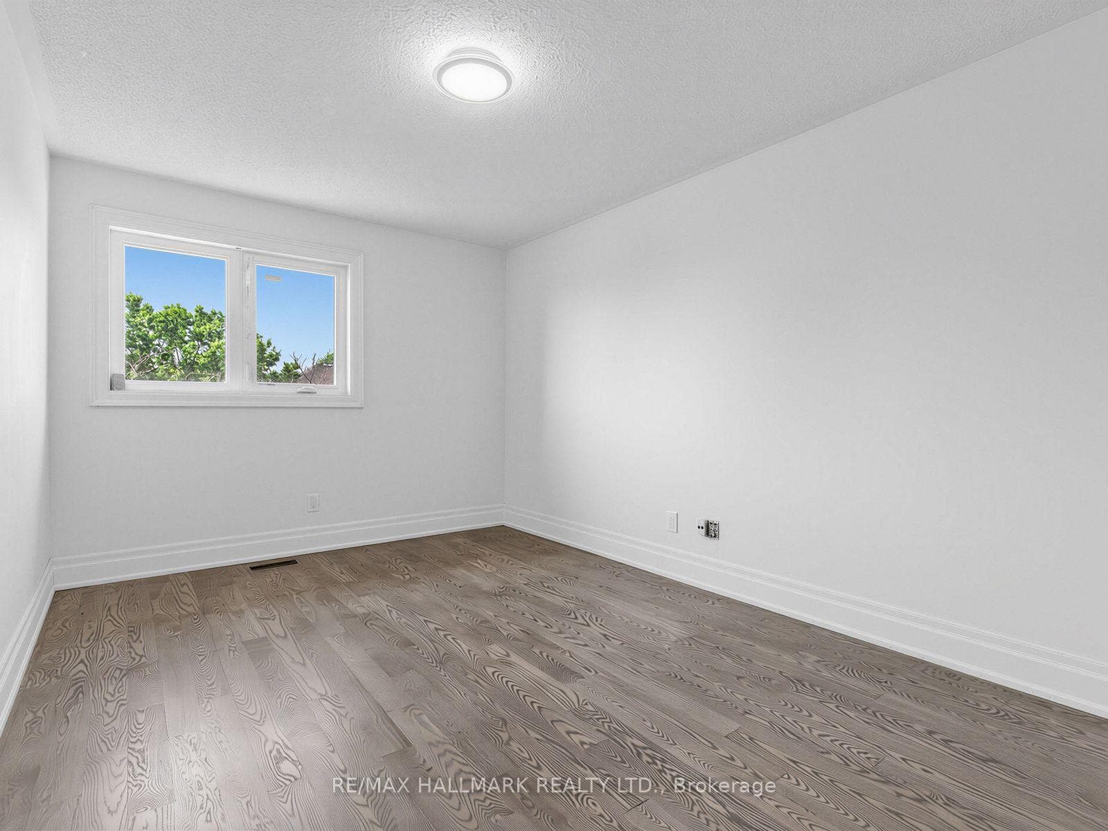 287 Andy Crescent photo 26