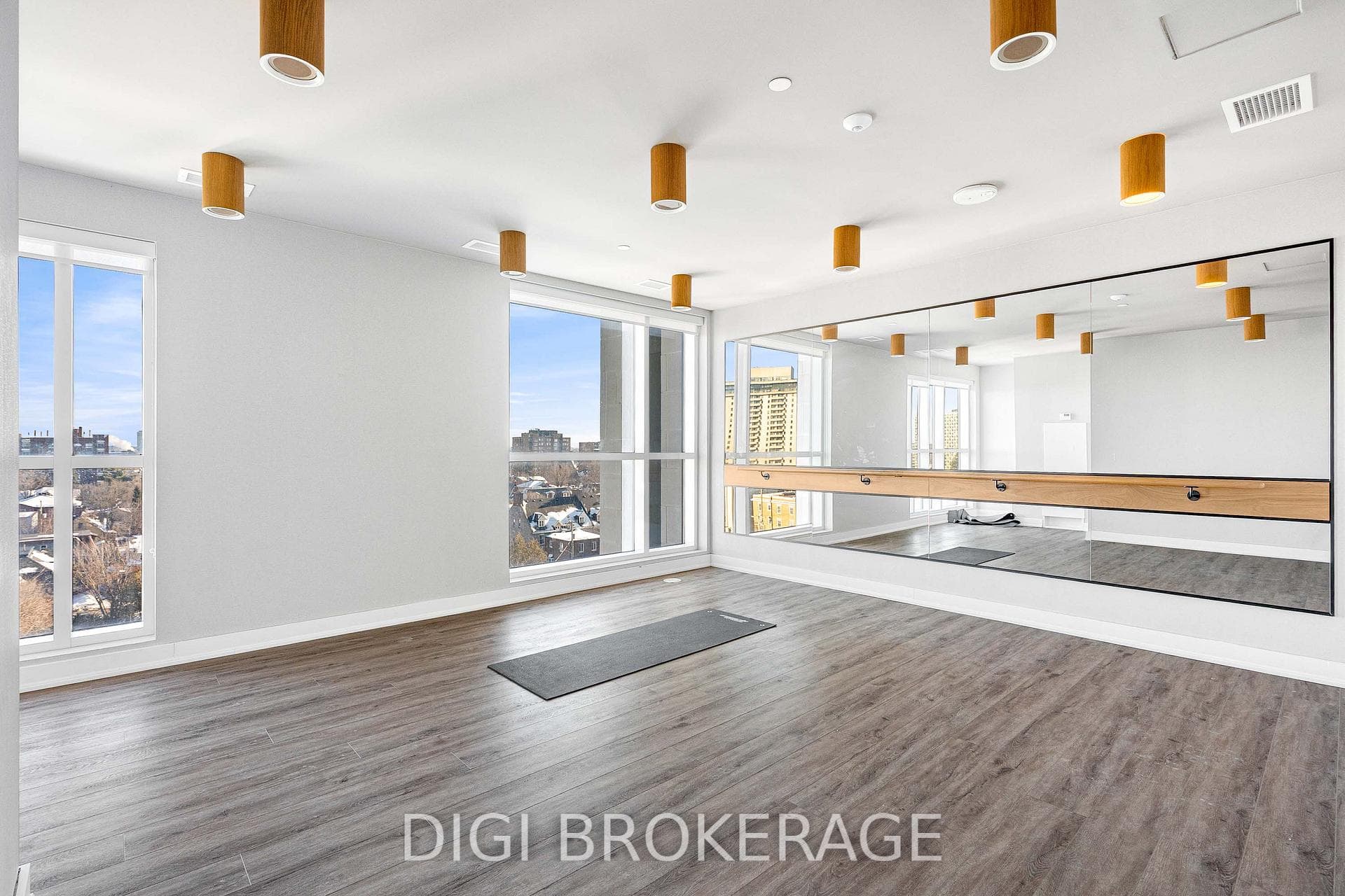 560 Rideau Street Unit 1303 photo 35