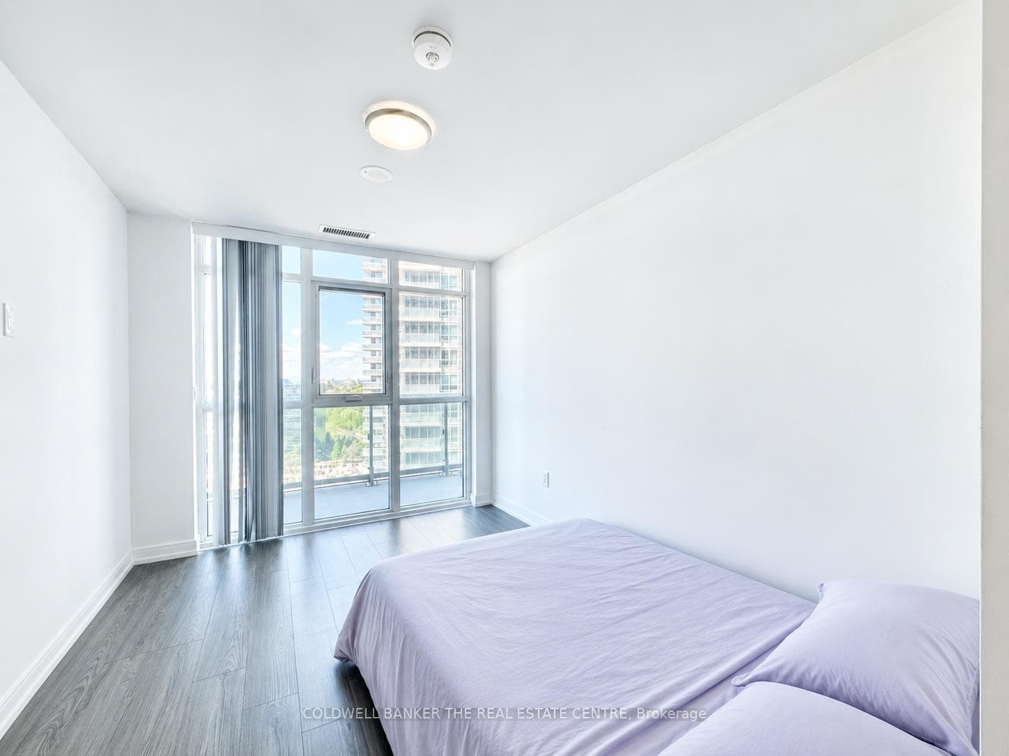 225 Village Green Square Unit 2106 photo 11