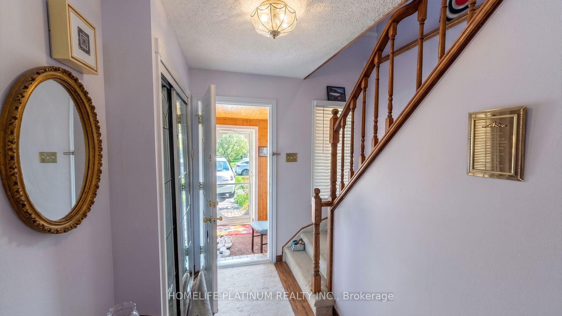 59 Martindale Crescent photo 2