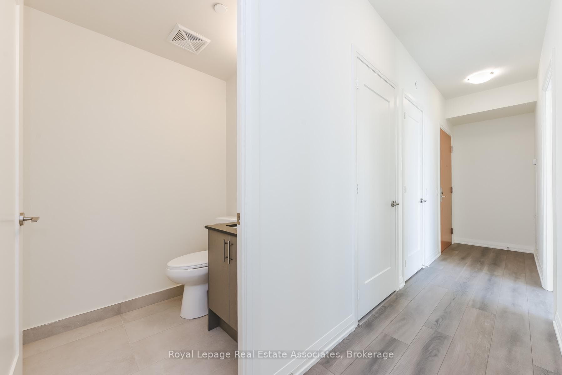 8960 Jane Street Unit 1121 photo 39